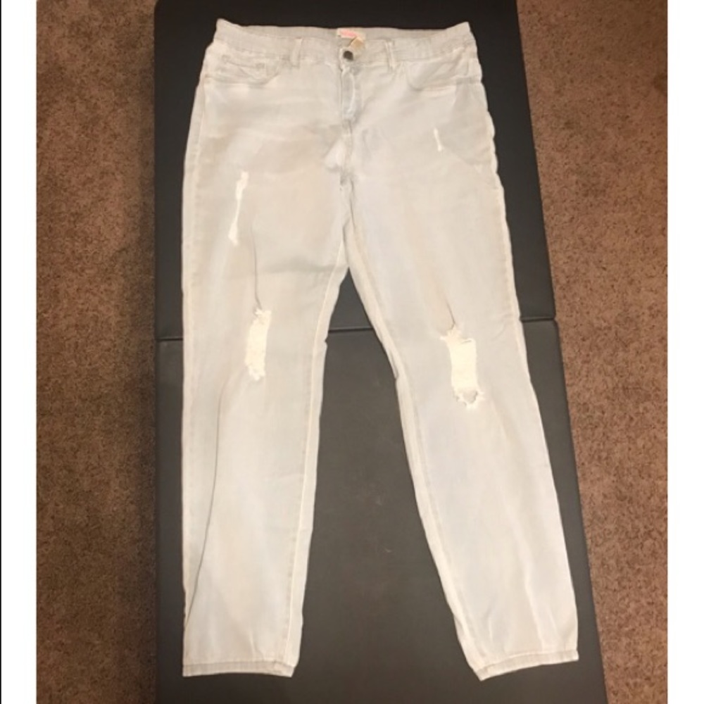 Charlotte Russe refuge jeans